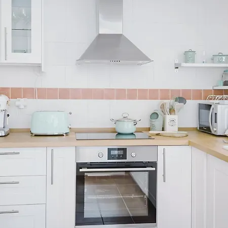 Holiday home Stylish 3 Bedroom, 2 Bath With Sun Terrace, Gorgeous Sea Views, Air Conditioning, Wi-fi & Communal Swimming Pool La Herradura (Granada)