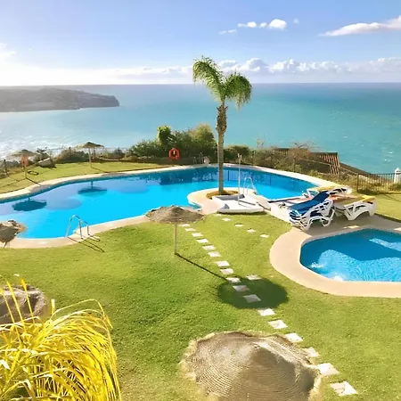 Holiday home Stylish 3 Bedroom, 2 Bath With Sun Terrace, Gorgeous Sea Views, Air Conditioning, Wi-fi & Communal Swimming Pool *