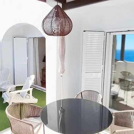 Stylish 3 Bedroom, 2 Bath With Sun Terrace, Gorgeous Sea Views, Air Conditioning, Wi-fi & Communal Swimming Pool * La Herradura (Granada)