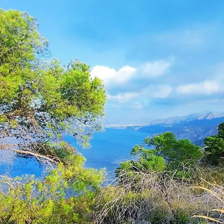 Stylish 3 Bedroom, 2 Bath With Sun Terrace, Gorgeous Sea Views, Air Conditioning, Wi-fi & Communal Swimming Pool * La Herradura (Granada)